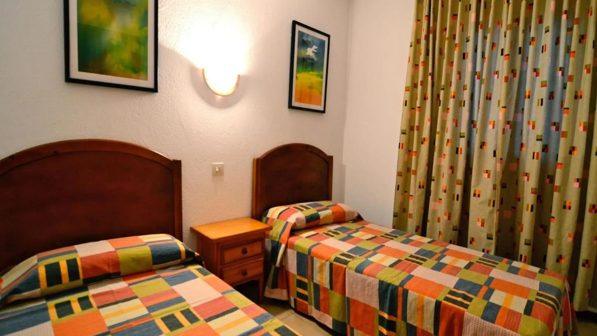 Arts 2 Apartament L'Estartit 0*,  España